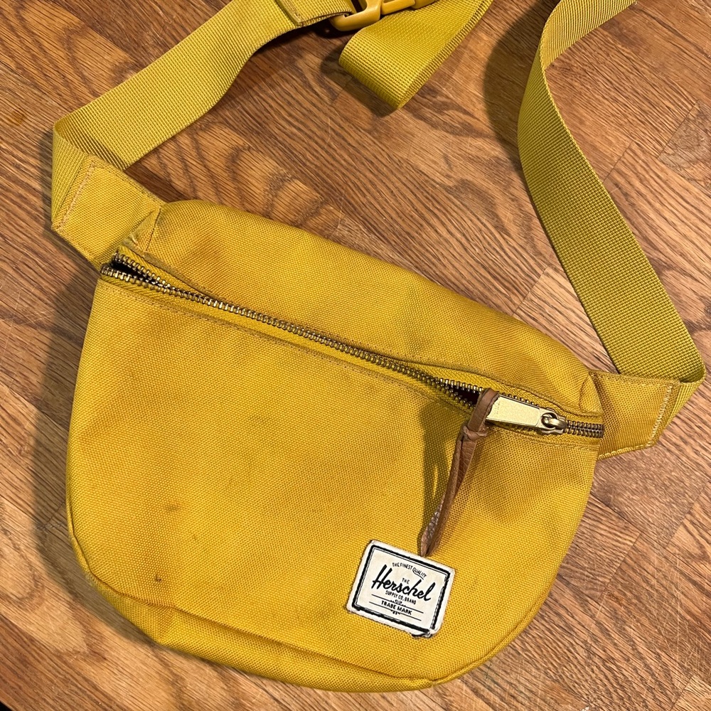 COPY - Herschel Fanny Pack